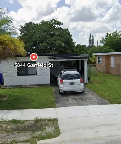 5844 Garfield Street Hollywood FL 33021