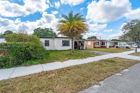5844 Garfield Street Hollywood FL 33021