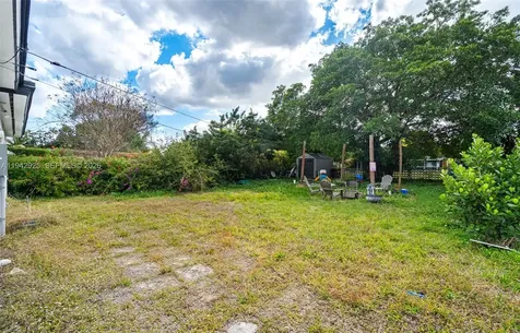 5844 Garfield Street Hollywood FL 33021