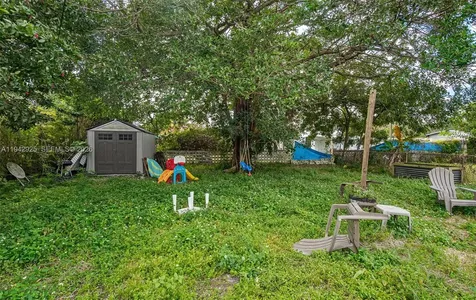 5844 Garfield Street Hollywood FL 33021