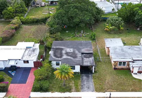 5844 Garfield Street Hollywood FL 33021