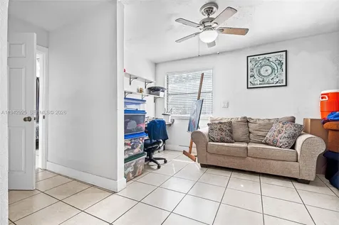 5844 Garfield Street Hollywood FL 33021