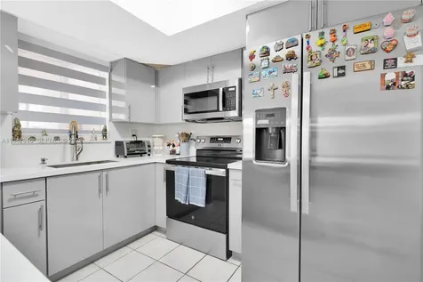 1142 SW 138th Court Miami FL 33184