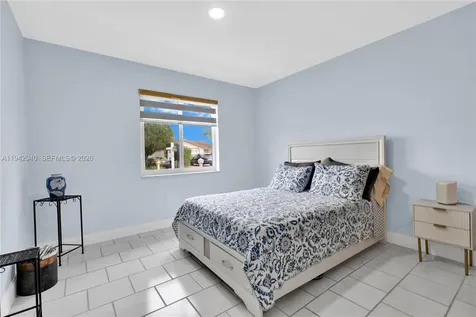 1142 SW 138th Court Miami FL 33184