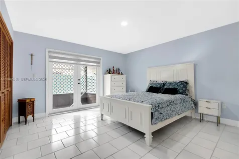 1142 SW 138th Court Miami FL 33184