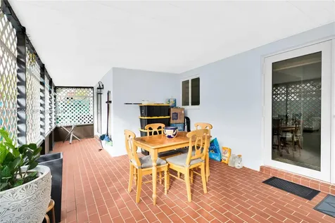 1142 SW 138th Court Miami FL 33184