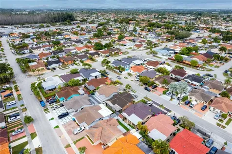 1142 SW 138th Court Miami FL 33184