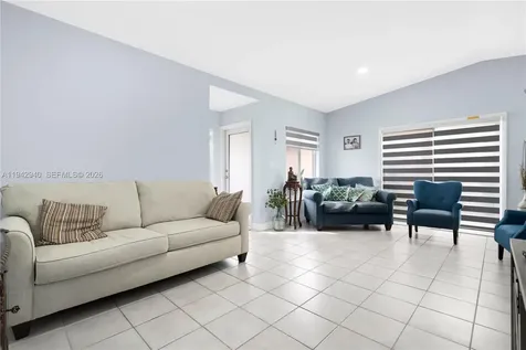 1142 SW 138th Court Miami FL 33184