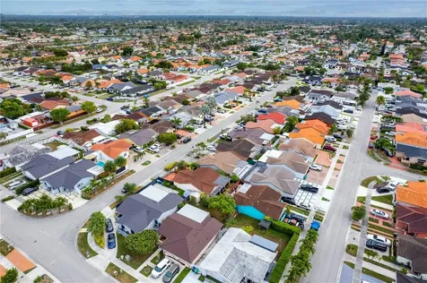 1142 SW 138th Court Miami FL 33184