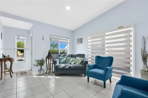 1142 SW 138th Court Miami FL 33184