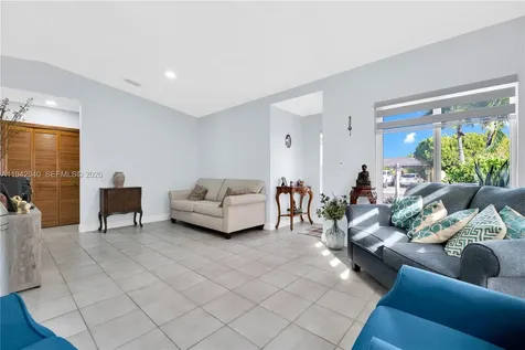 1142 SW 138th Court Miami FL 33184