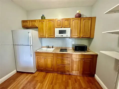26 Diplomat Parkway Hallandale Beach FL 33009