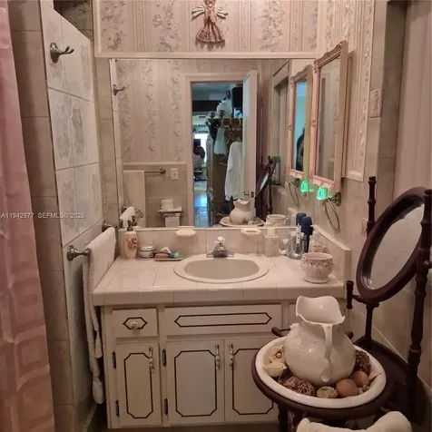 6225 SW 59th Street South Miami FL 33143