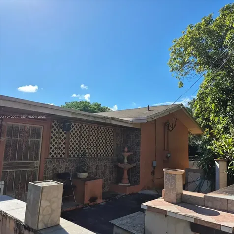 6225 SW 59th Street South Miami FL 33143