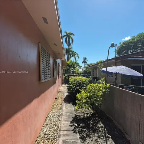 6225 SW 59th Street South Miami FL 33143