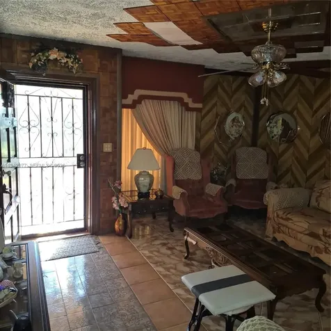 6225 SW 59th Street South Miami FL 33143