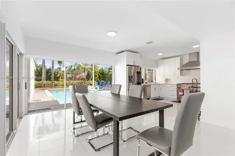 18555 SW 83rd Place Cutler Bay FL 33157