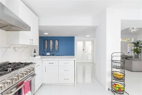 18555 SW 83rd Place Cutler Bay FL 33157