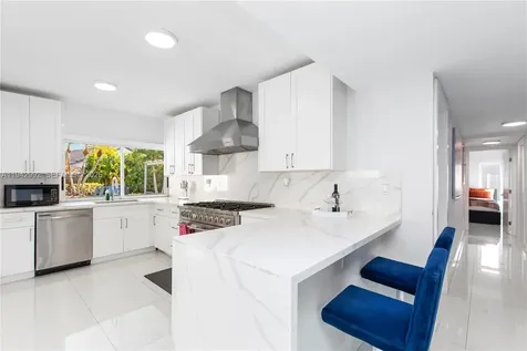 18555 SW 83rd Place Cutler Bay FL 33157