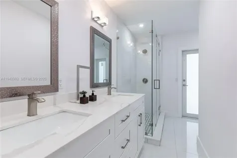 18555 SW 83rd Place Cutler Bay FL 33157