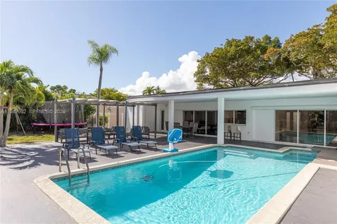 18555 SW 83rd Place Cutler Bay FL 33157
