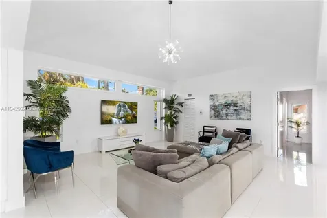 18555 SW 83rd Place Cutler Bay FL 33157