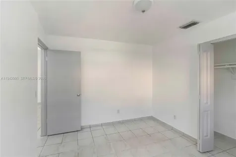642 E 2nd Avenue Hialeah FL 33010