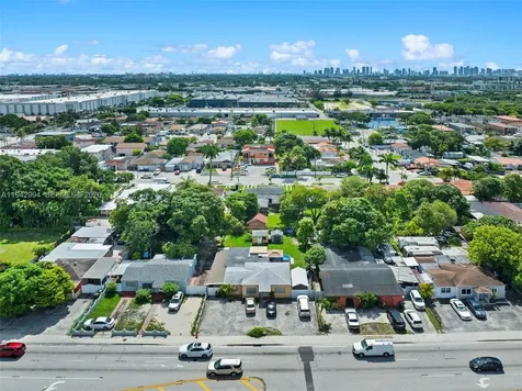 871 SE 8th Avenue Hialeah FL 33010