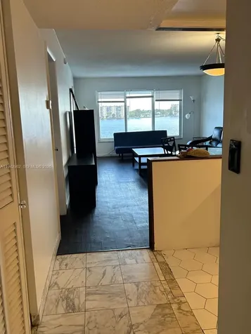 1150 NE 191st Street Miami FL 33179