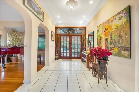 2496 Abaco Avenue Miami FL 33133