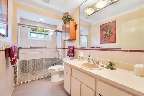 2496 Abaco Avenue Miami FL 33133