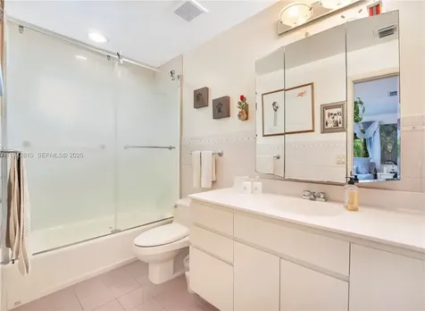 2496 Abaco Avenue Miami FL 33133