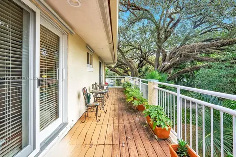 2496 Abaco Avenue Miami FL 33133