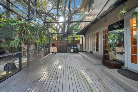 2496 Abaco Avenue Miami FL 33133