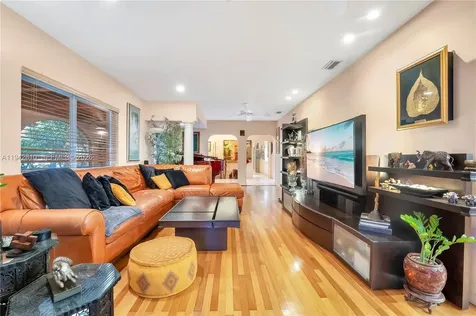2496 Abaco Avenue Miami FL 33133