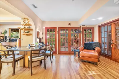 2496 Abaco Avenue Miami FL 33133