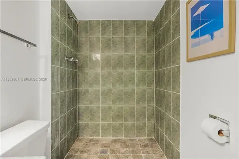 20500 W Country Club Drive Aventura FL 33180