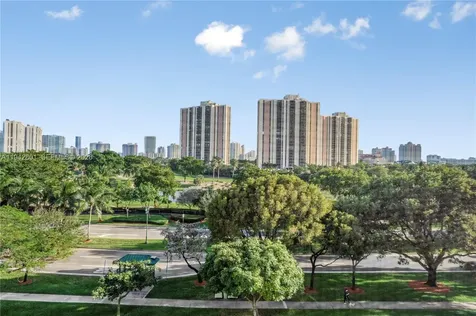 20500 W Country Club Drive Aventura FL 33180
