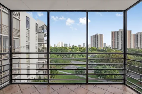 20500 W Country Club Drive Aventura FL 33180