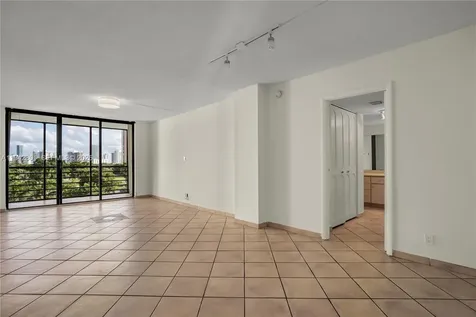 20500 W Country Club Drive Aventura FL 33180