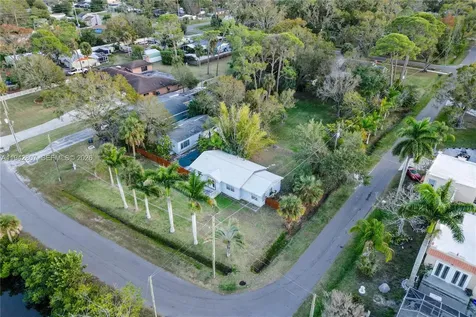 302 5th Street SW Other City - In The State Of Florida FL 33570