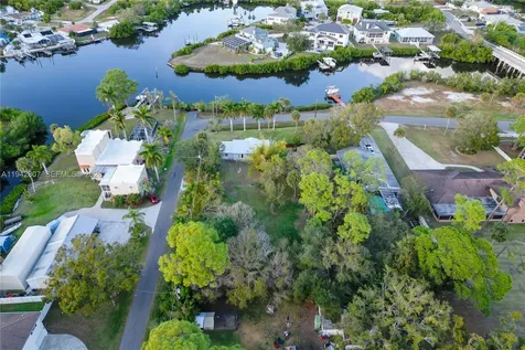 302 5th Street SW Other City - In The State Of Florida FL 33570