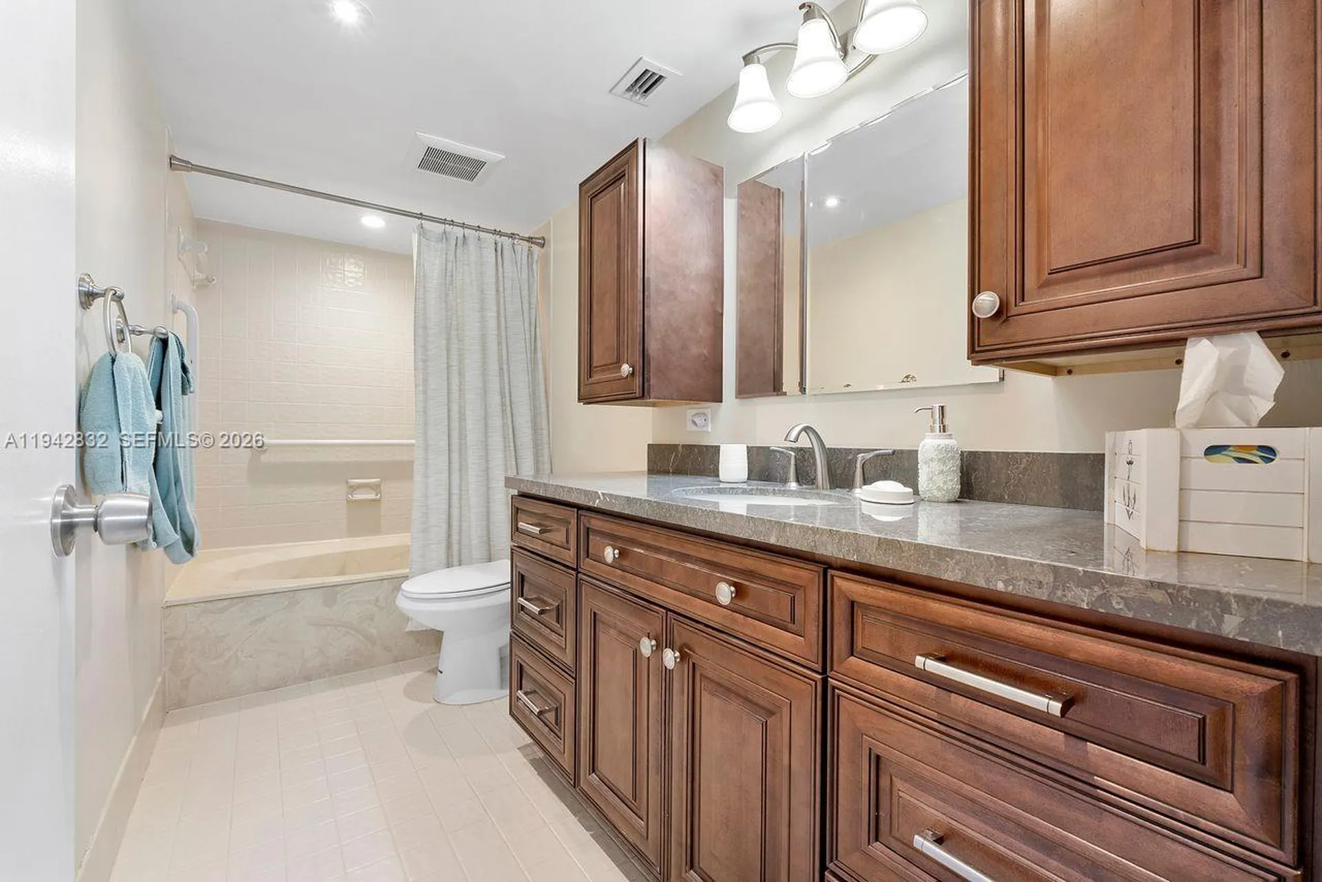 2200 S Cypress Bend Drive Pompano Beach FL 33069