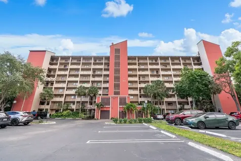 2200 S Cypress Bend Drive Pompano Beach FL 33069