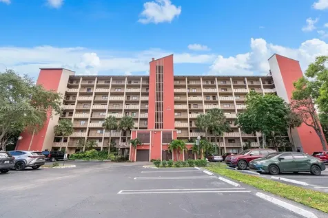 2200 S Cypress Bend Drive Pompano Beach FL 33069