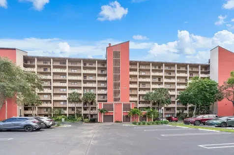 2200 S Cypress Bend Drive Pompano Beach FL 33069