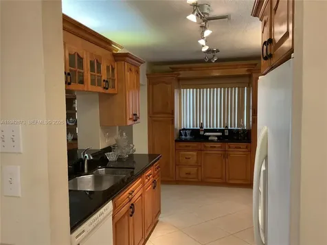 8604 NW 59th Place Tamarac FL 33321