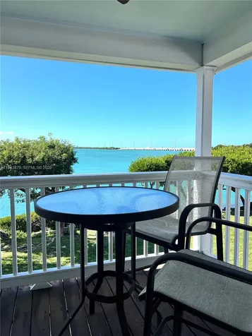 5017 Sunset Village Drive Duck FL 33050