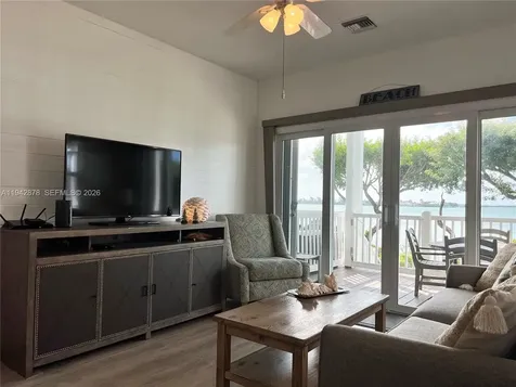 5017 Sunset Village Drive Duck FL 33050
