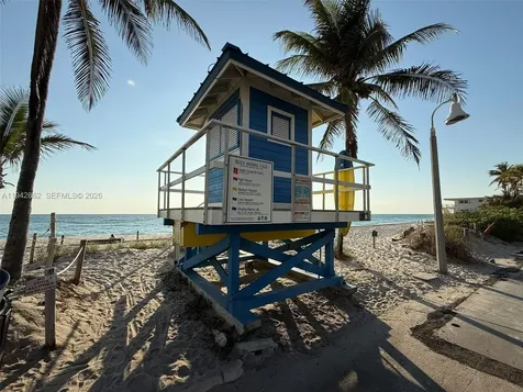 5784 N Surf Road Hollywood FL 33019